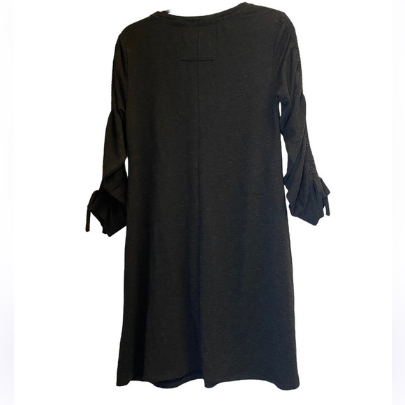 CUPIO DARK GRAY DRESS WITH RUCHED SLEEVES SIZE SMALL PETITE - Picture 5 of 5